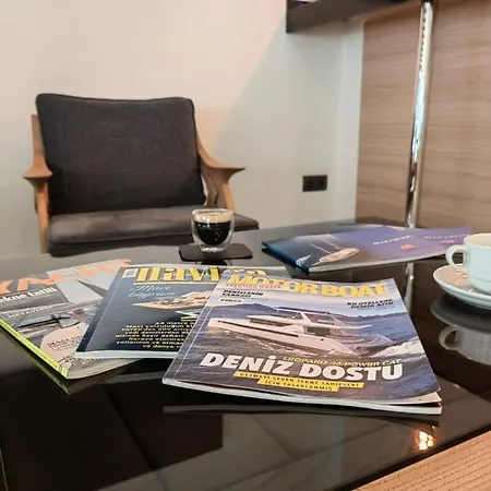 Alesta Seaside Отель